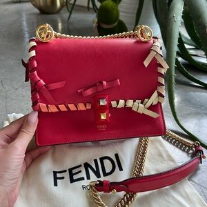 Fendi Bag is like new, I we’re few times. Leather. 100% authentic.